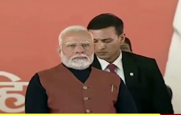 पीएम मोदी ने दिल्ली को दी 12 हजार 200 करोड़ की सौगात, दिल्ली की आप सरकार को फिर बताया आपदा
