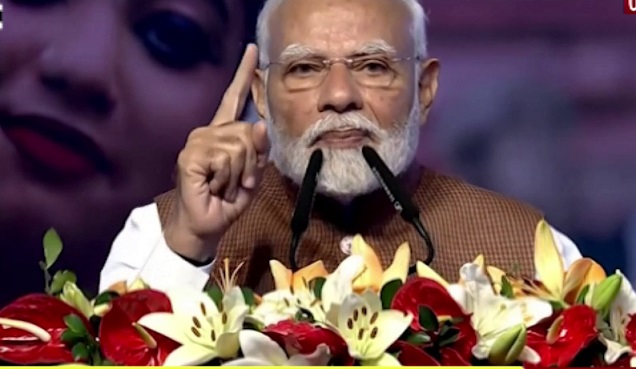 प्रवासी भारतीय सम्मेलन में शामिल हुए पीएम मोदी, कहा-आपकी वजह से दुनिया में मेरा सिर ऊंचा उठता है