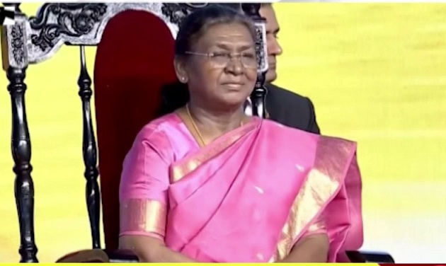 प्रवासी भारतीय सम्मेलन में राष्ट्रपति ने की शिरकत, राष्ट्रपति मुर्मू ने प्रवासी भारतीय सम्मान पुरस्कार प्रदान किए